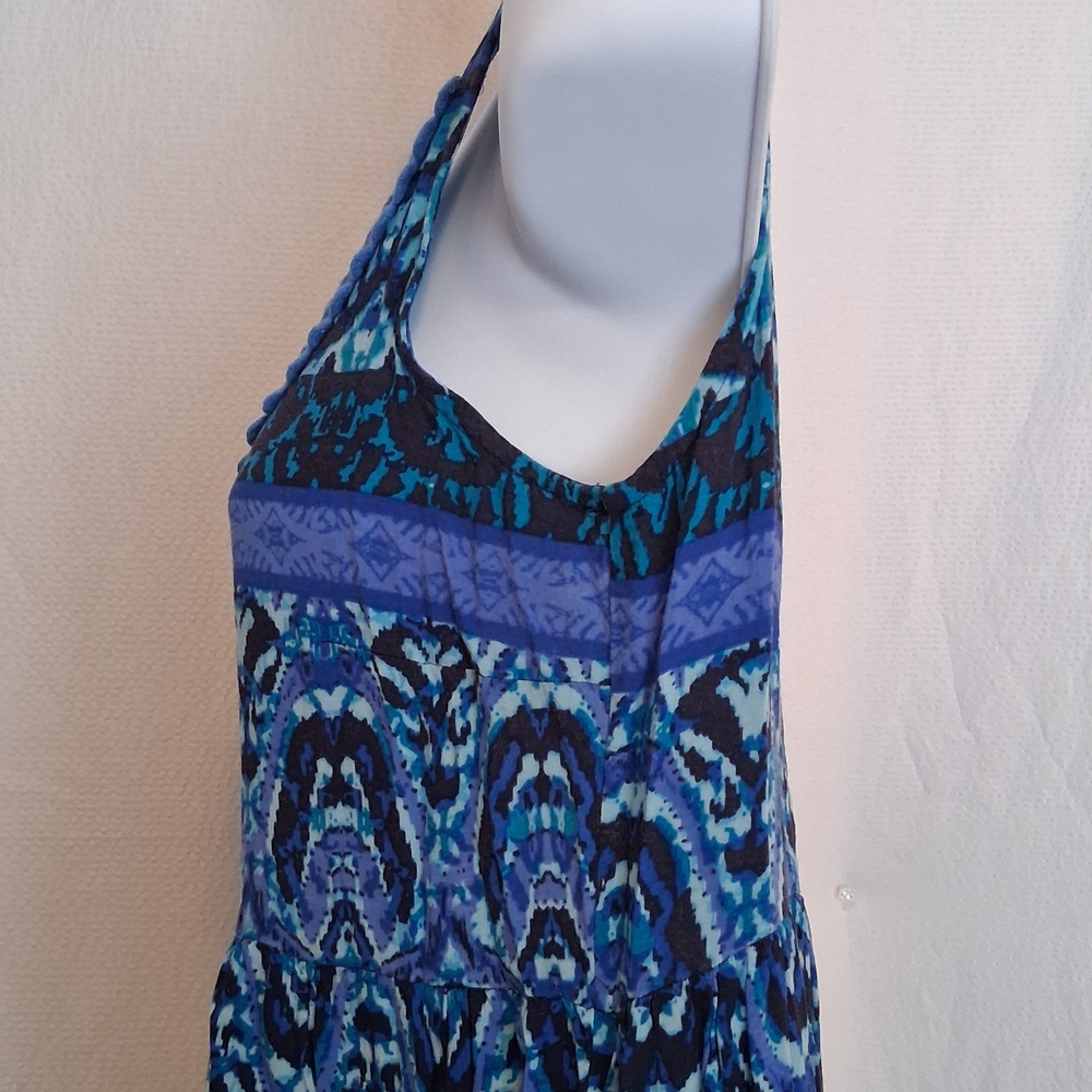 Elegant Notations Blue and Black Crochet Patterned Flow Maxi Dress - Picture 4 of 10